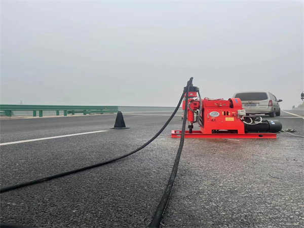 吴兴马路路基路面开裂下沉注浆加固灌浆